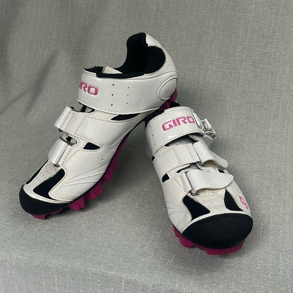 Giro Manta women’s clip in shoes - Picture 1 of 5